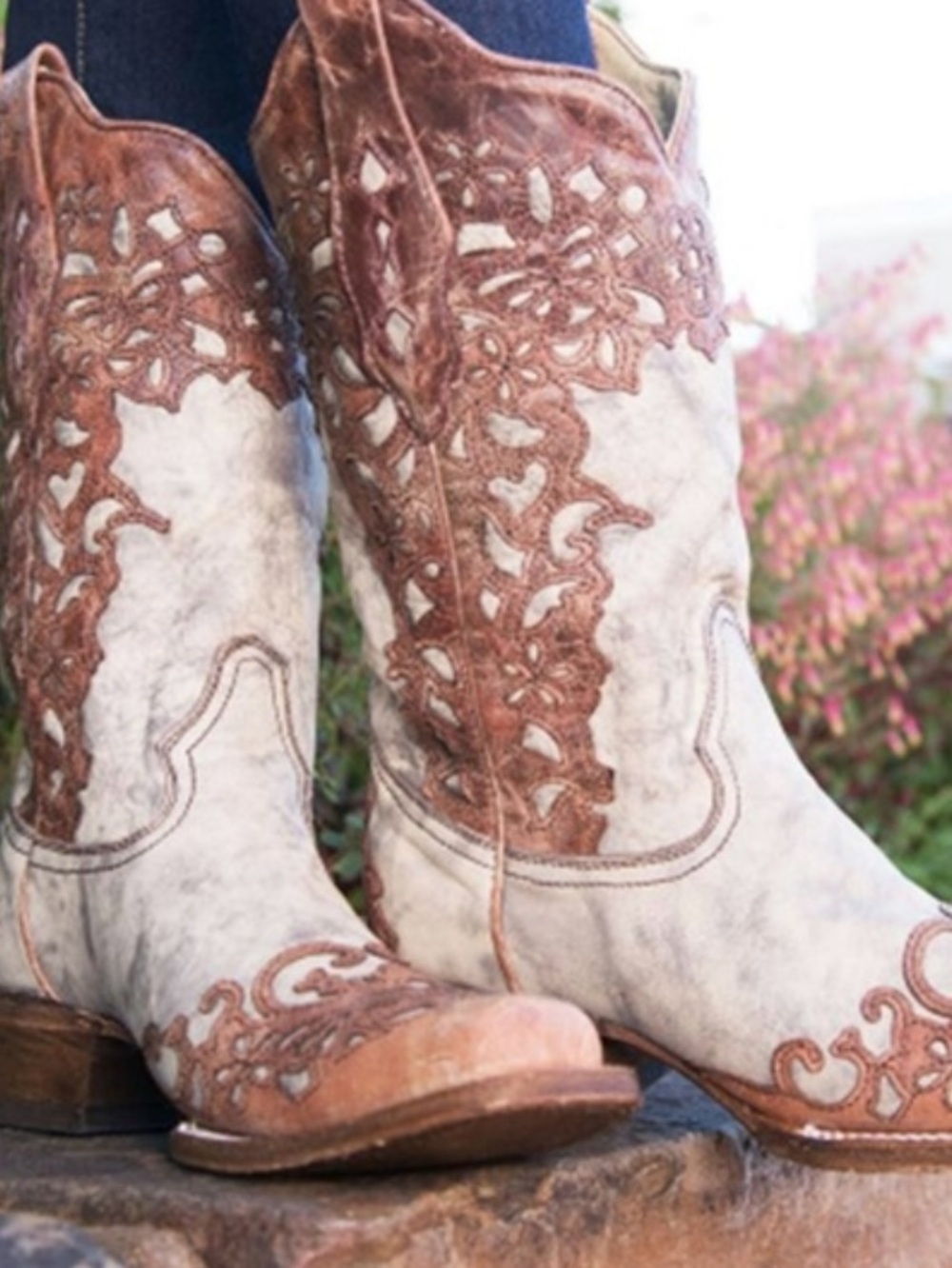 Corral Women's Addison Sand Cognac Laser Overlay Boots - Picture 3 of 9
